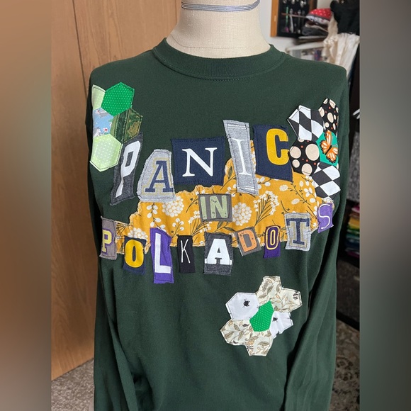 Long Sleeve Tee - Panic in Polkadots - Picture 2 of 13